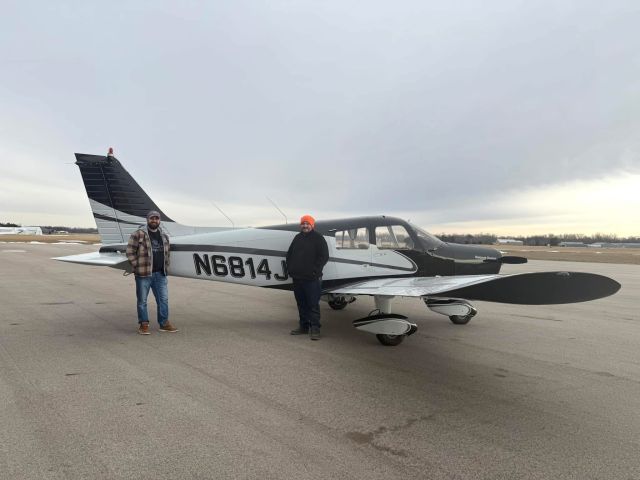 Piper Cherokee (N6814J) - New paint!