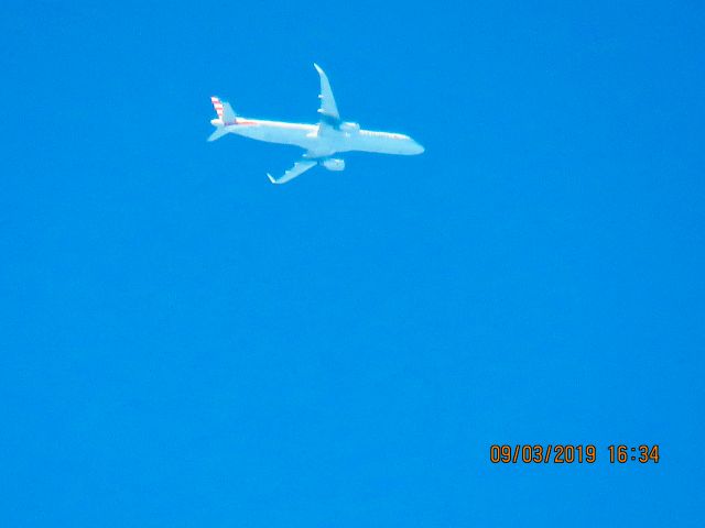 Airbus A321 (N161AA)