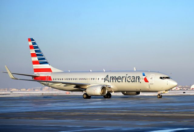 Boeing 737-700 (N940NN)