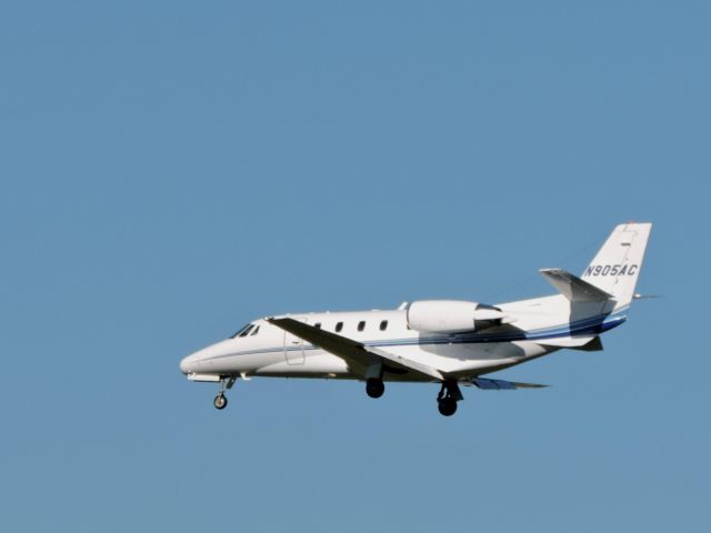 Cessna Citation V (N905AC) - Shown here on final is this Cessna Excel in the Autumn of 2015.