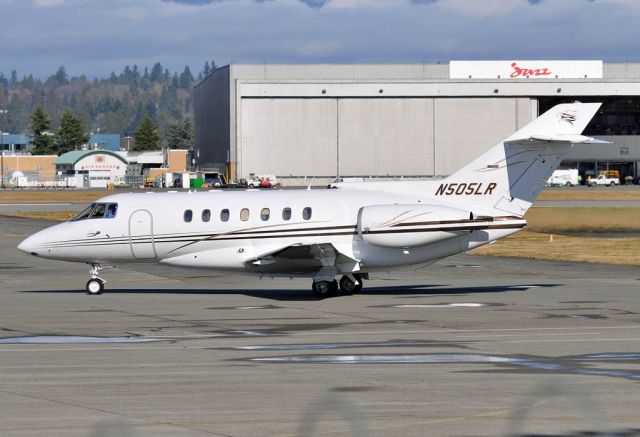 Hawker 800 (N505LR)