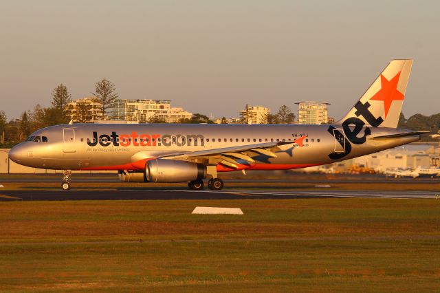 Airbus A320 (VH-VGJ)