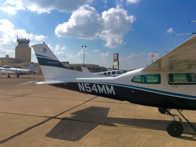Cessna Centurion (N54MM)