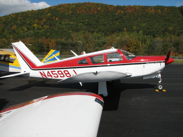 Piper Cherokee Arrow (N4598J)