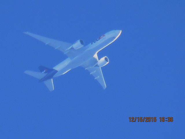BOEING 777-200LR (N892FD)