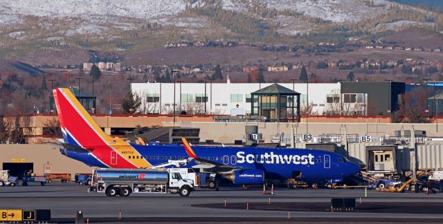 Boeing 737-800 (N8572X) - Prepping for a flight to McCarran (KLAS).