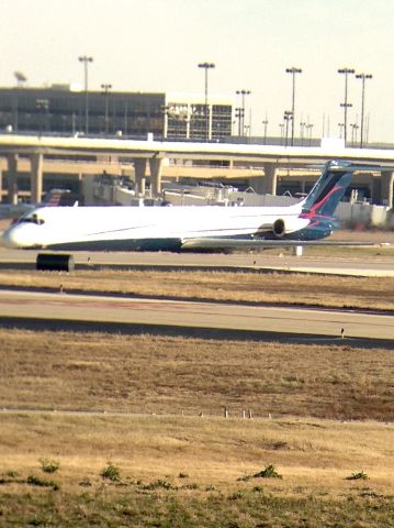 McDonnell Douglas MD-80 — - Rare catch at DFW