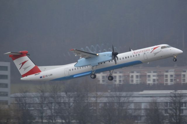 de Havilland Dash 8-400 (OE-LGN)