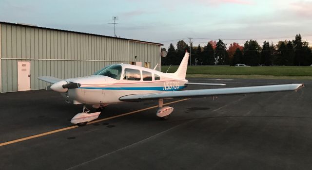 Piper Cherokee (N56735)