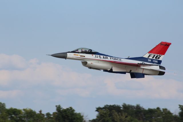Lockheed F-16 Fighting Falcon (91-9395) - Beautiful paint scheme on F-16 Falcon Demo Team Plane from Shaw AFB SC