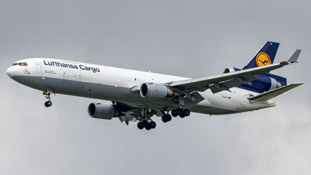 Boeing MD-11 (D-ALCI)