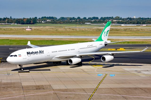 Airbus A340-300 (EP-MMD)