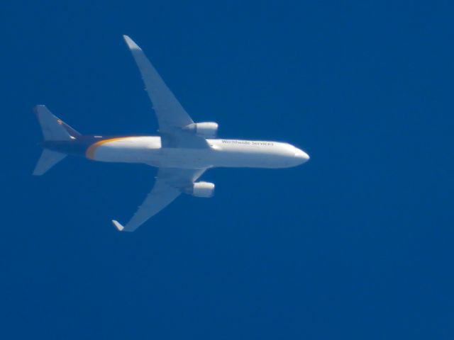 BOEING 767-300 (N339UP) - UPS5529br /PHX-SDFbr /09/28/21