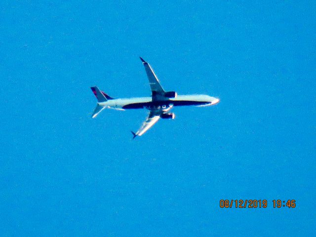 Boeing 737-900 (N841DN)