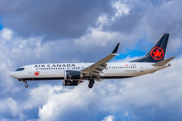 Boeing 737 MAX 8 (C-GEKZ) - An Air Canada 737 MAX 8 landing at PHX on 2/26/23. Taken with a Canon R7 and Tamron 70-200 G2 lens.