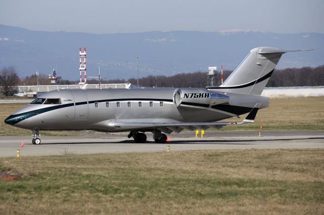 Canadair Challenger (N75KH)