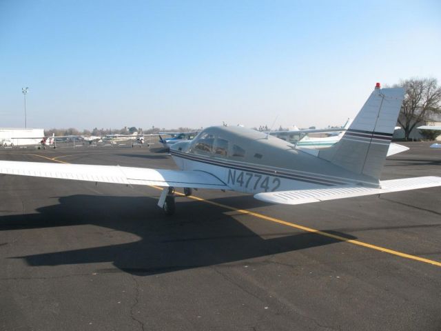 Piper Cherokee (N47742)