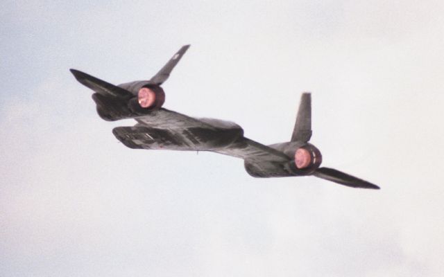 Lockheed Blackbird (N17980) - Same pass as the approaching view.  Never heard anything so loud!  Rattled my insides.