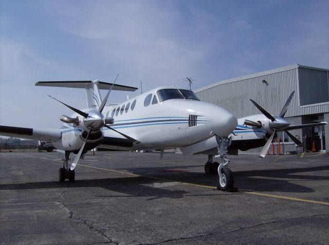 Beechcraft Super King Air 200 (N119MC)