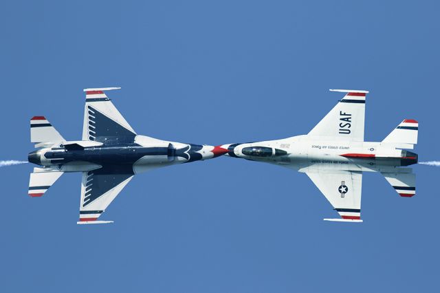 Lockheed F-16 Fighting Falcon — - The Thunderbirds performing the opposing knife edge maneuver.What amazing performers! Questions about this photo can be sent to Info@FlewShots.com