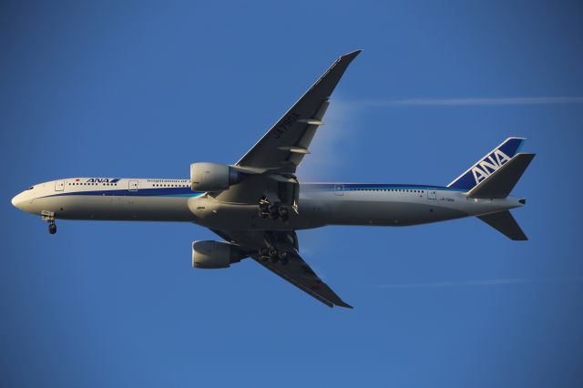 BOEING 777-300ER (JA790A)