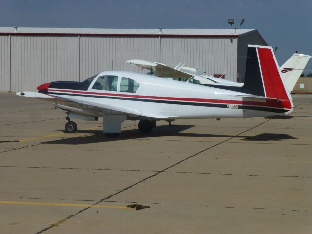 Mooney M-20 (N6696U)