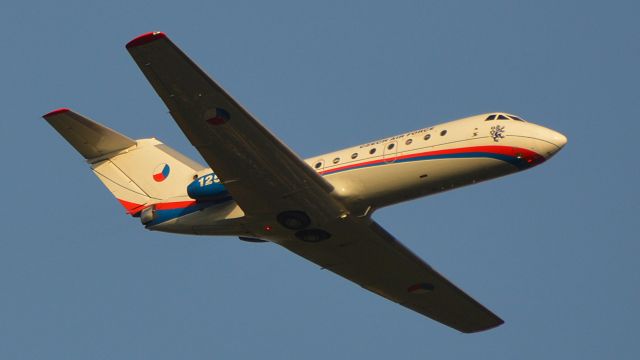 YAKOVLEV Yak-40 (N1257)