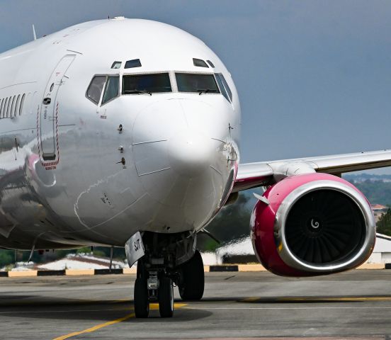 Boeing 737-800 (ZS-SJT)