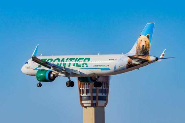 Airbus A320neo (N391FR) - Frontier Airlines A320 neo "Grizwald the Bear" landing at PHX on 11/13/22. Taken with a Canon R7 and Tamron 70-200 G2 lens. 