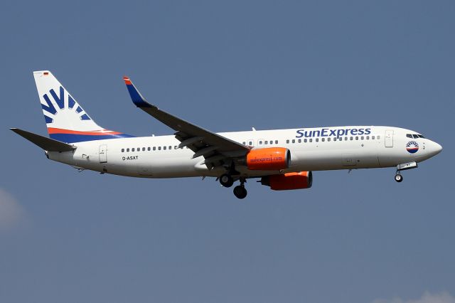 Boeing 737-800 (D-ASXT)