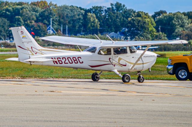 Cessna Skyhawk (N6208C)