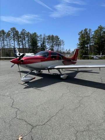 Cirrus SR-22 (N413AC)