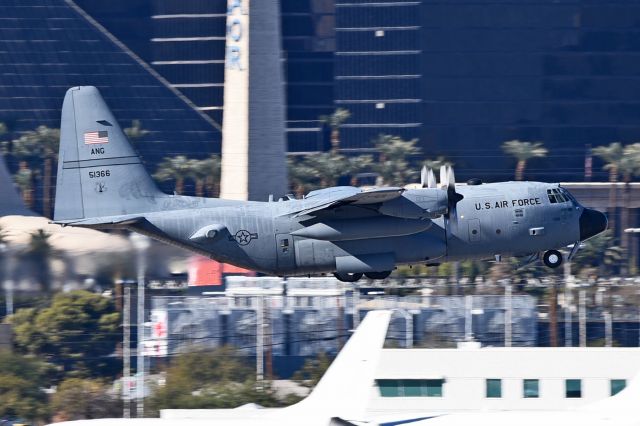 Lockheed C-130 Hercules (N51366)