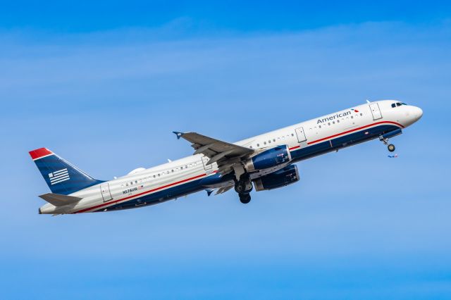 Airbus A321 (N578UW) - An American Airlines A321 in US Airways retro livery taking off from PHX on 2/3/23. Taken with a Canon R7 and a Tamron 70-200 G2 lens.