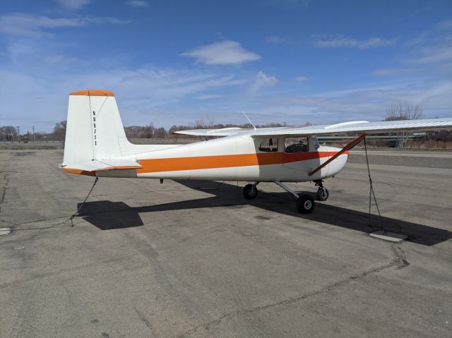 Cessna Commuter (N6671T) - JUST WALKING AROUND GREAT PLANE!