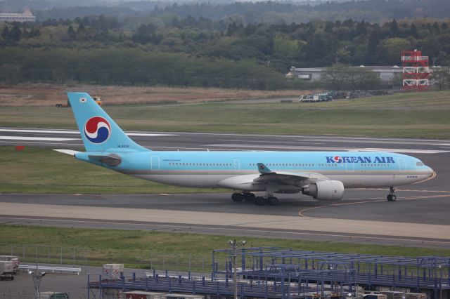 Airbus A330-200 (HL8228)