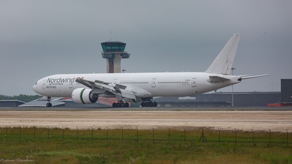 Boeing 777-200 (VP-BJO)