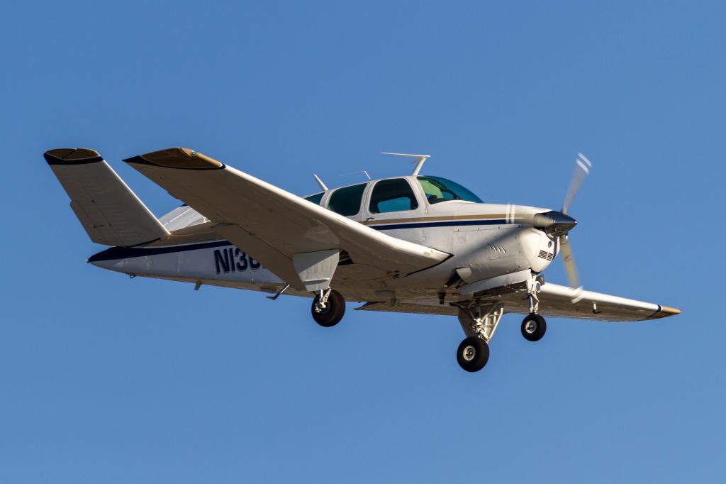 Beechcraft 35 Bonanza (N1362A)