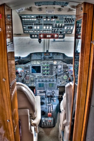 Hawker 800 (N406J)