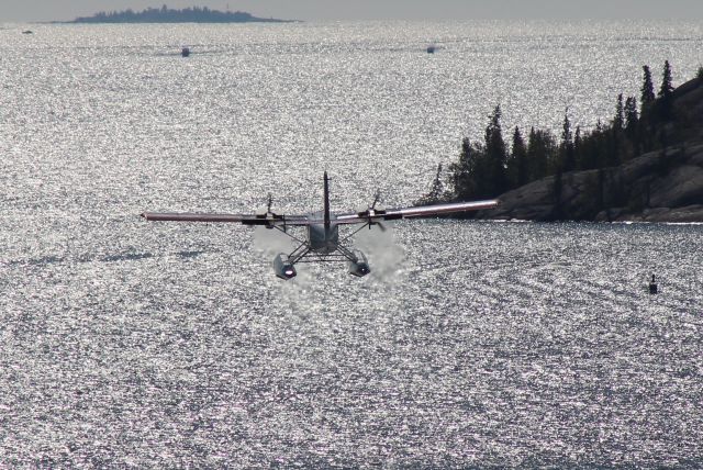 De Havilland Canada Twin Otter (C-GNPS) - TAKE OFF EAST BAY