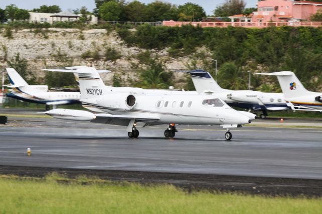 Learjet 35 (N921CH)