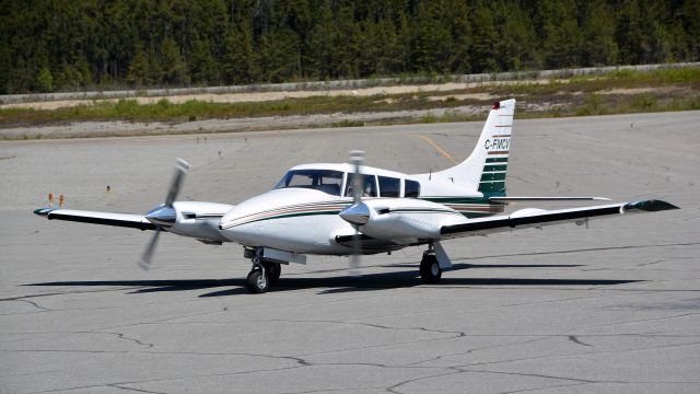 Piper PA-30 Twin Comanche (C-FMCV)