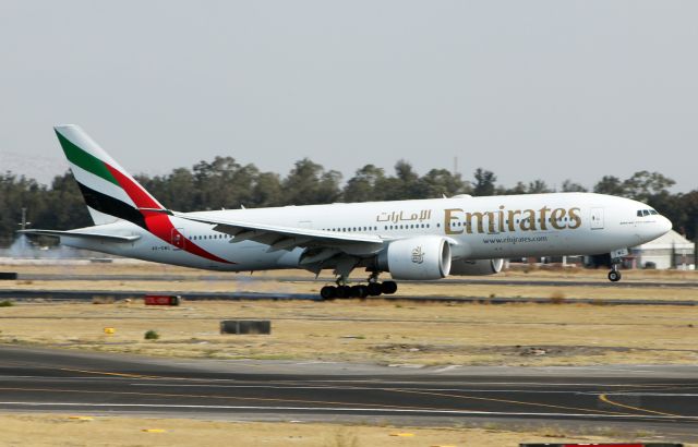 BOEING 777-200LR (A6-EWC) - Emirates / Boeing 777-21H(LR) / MSN 35576 / A6-EWC / MMMX 03/2023