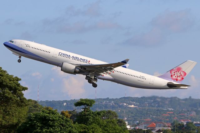 Airbus A330-300 (B-18357)