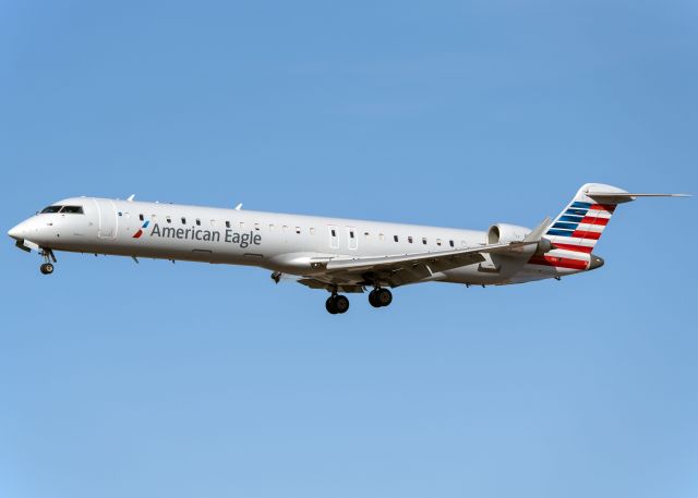 Canadair Regional Jet CRJ-900 (N931LR)