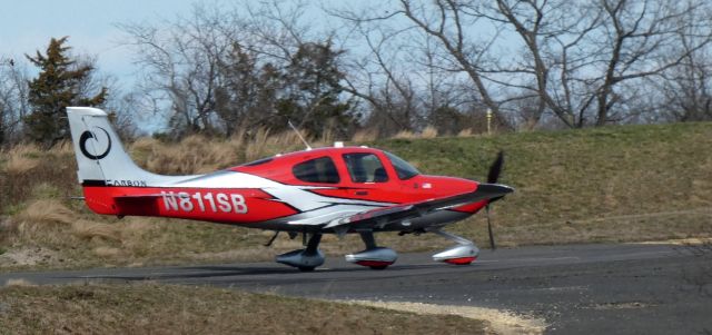 Cirrus SR22 Turbo (N811SB) - Taxiing for departure is this 2018 Cirrus SR22T from the Winter of 2024.