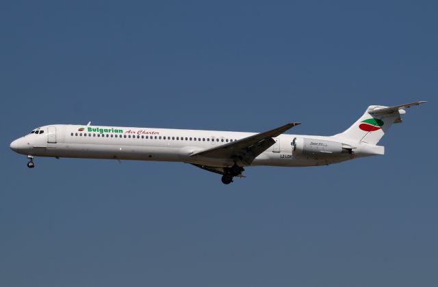 McDonnell Douglas MD-82 (LZ-LDK)