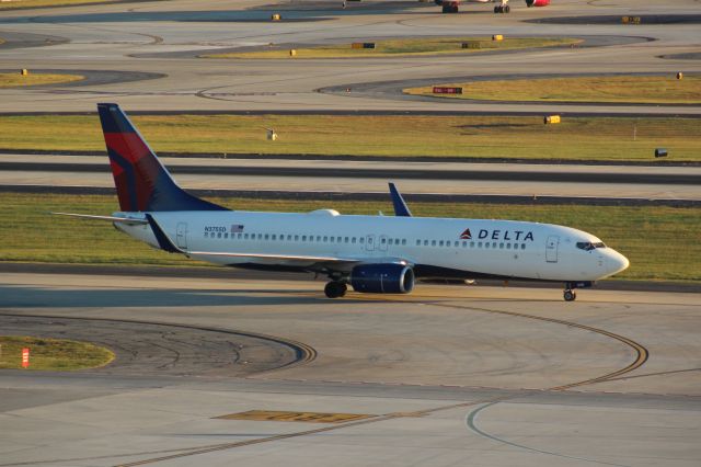 Boeing 737-800 (N3755D)