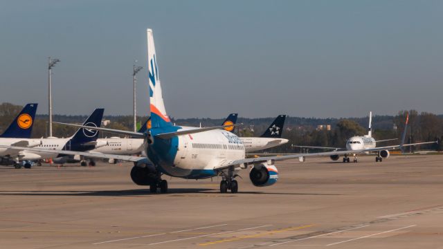Boeing 737-800 (TC-SNT)