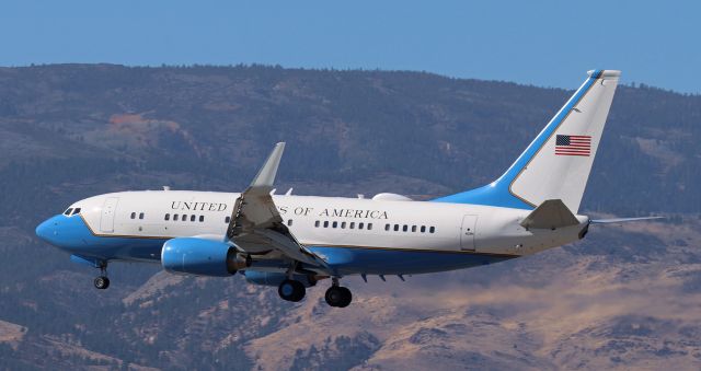 01-0041 — - A SAAM (Special Assignment Air Mission) C-40 (B737), USAF 01-0041, mission designation Phoenix Copper 10041, call: "Exec1F," transporting the FLOTUS, is just about to touch down on Runway 17L in late morning yesterday, 13 Jun 24.br /br /1st Airlift Squadron, SAAM unit of 89th Airlift Wingbr /Air Mobility Commandbr /Andrews AFB /// JB Andrews, MDbr /Mission Designation: "Phoenix Copper SAAM 10041," call: "Exec1F" (because the FLOTUS is aboard)